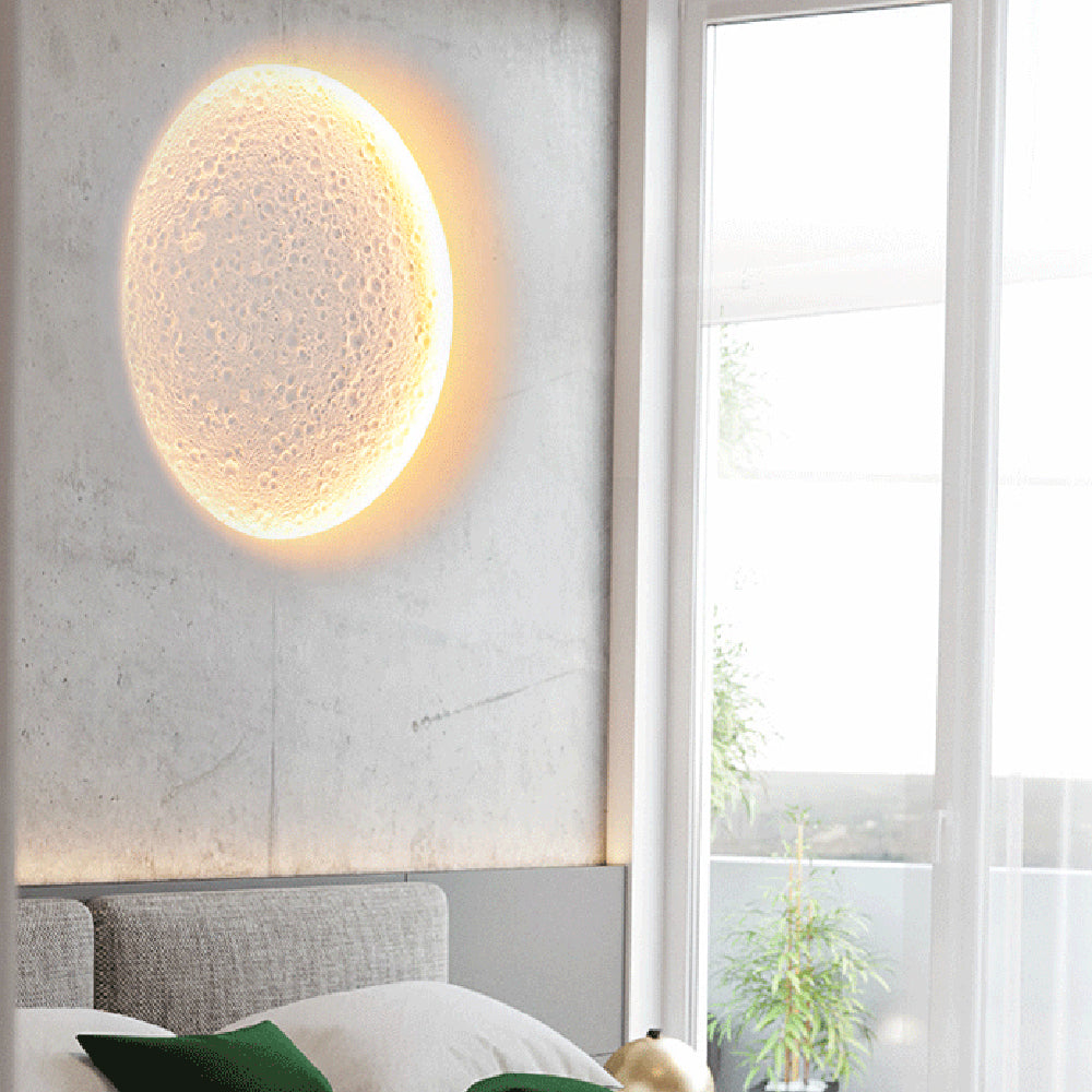 Moonlit Wall Light In White Metal And Gypsum