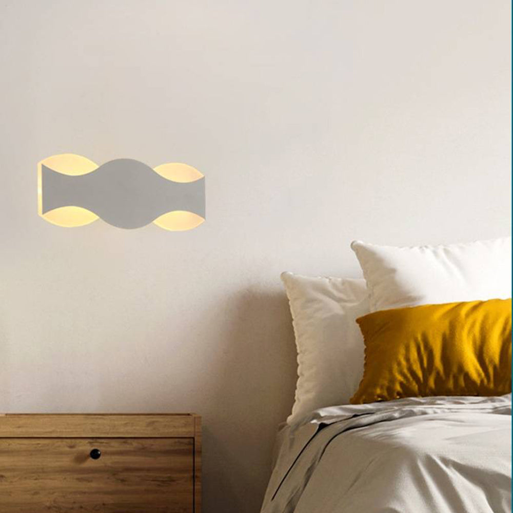 Modern Black And White Wave Wall Light For Living Rooms