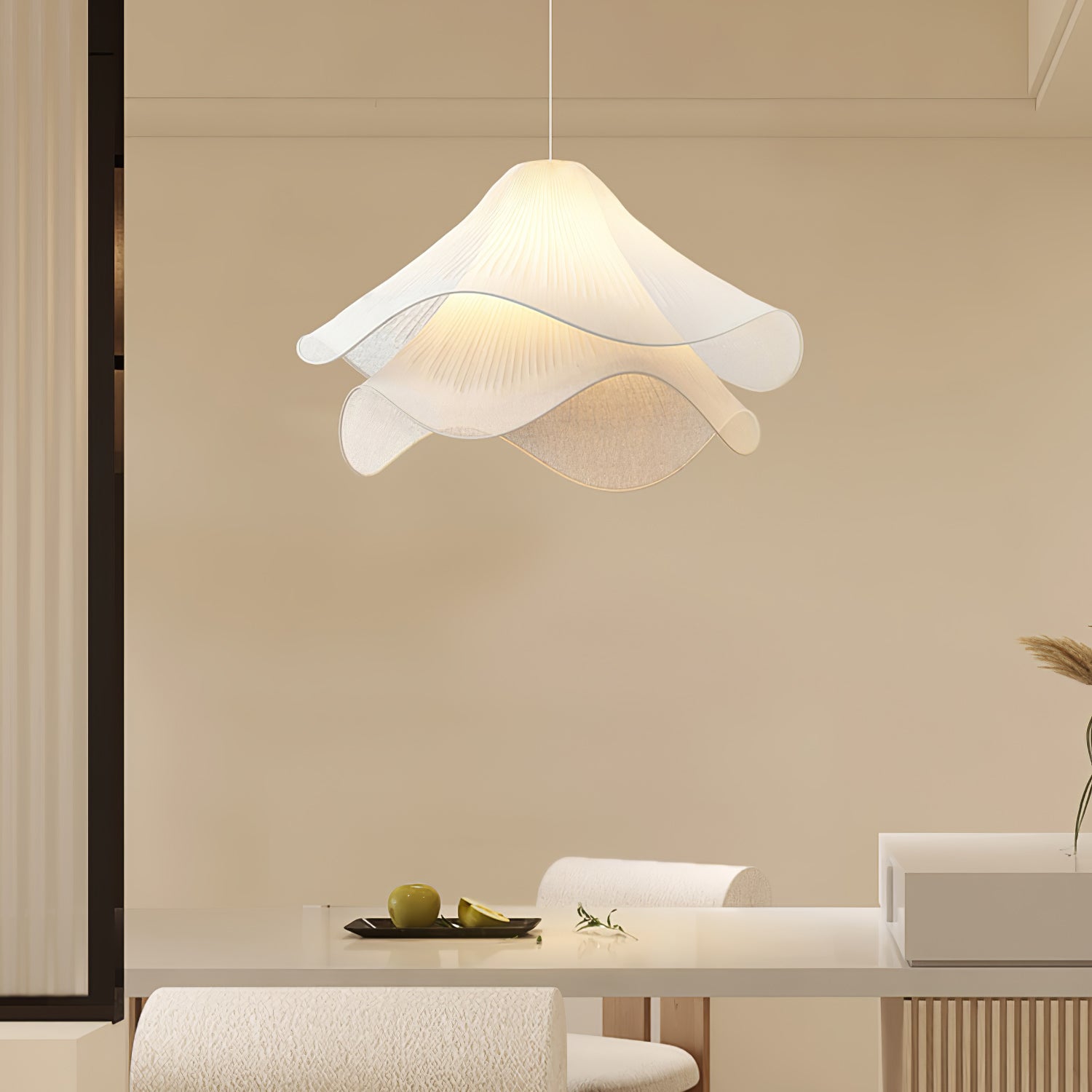 Modern Art Deco Bloom Pendant Light For Elegant Ambience