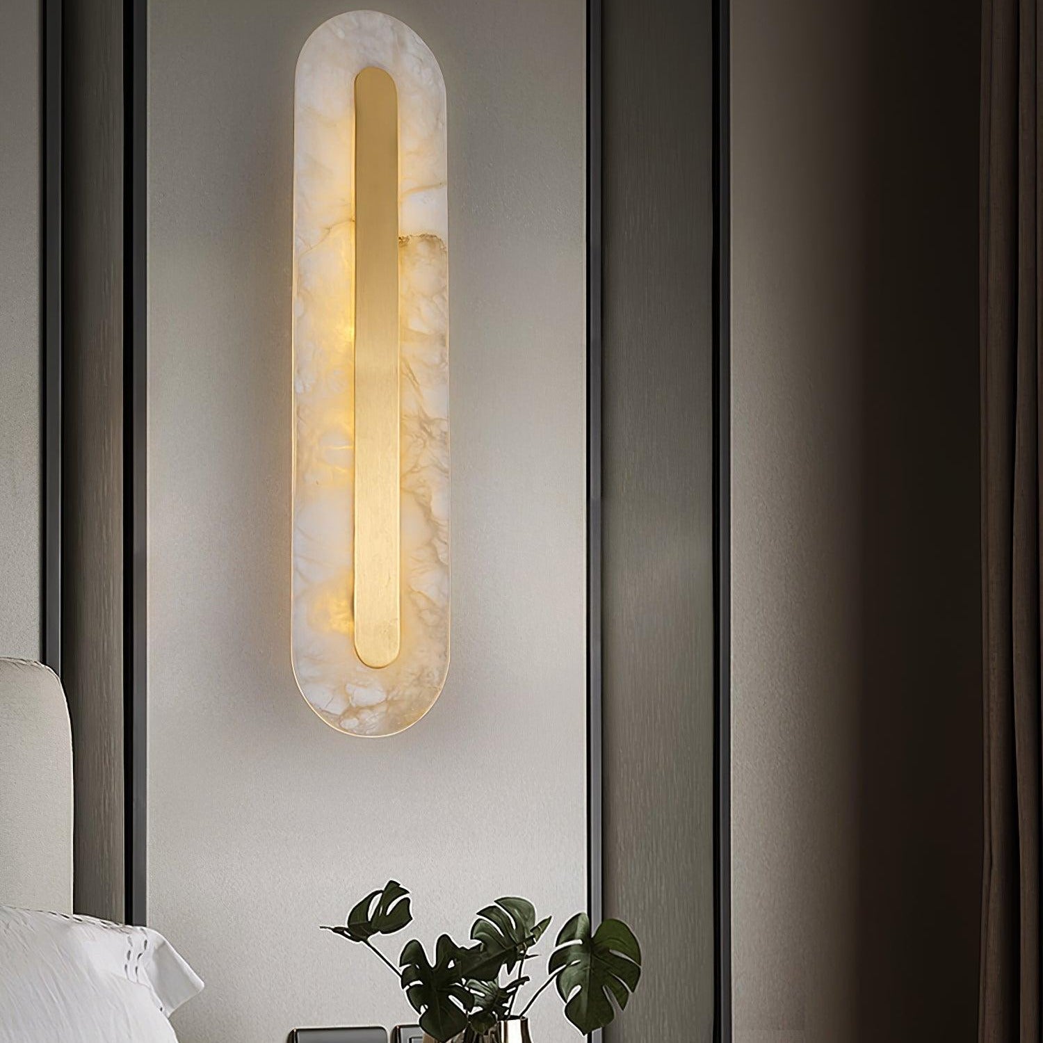Alabaster Style Soft Glow Wall Lamp With Brass Accents