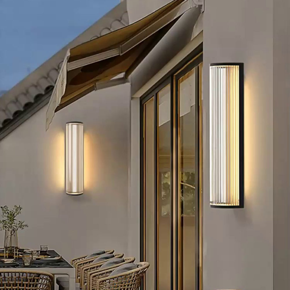 Semicylindrical Outdoor Metal Wall Light Black And Clear Glass
