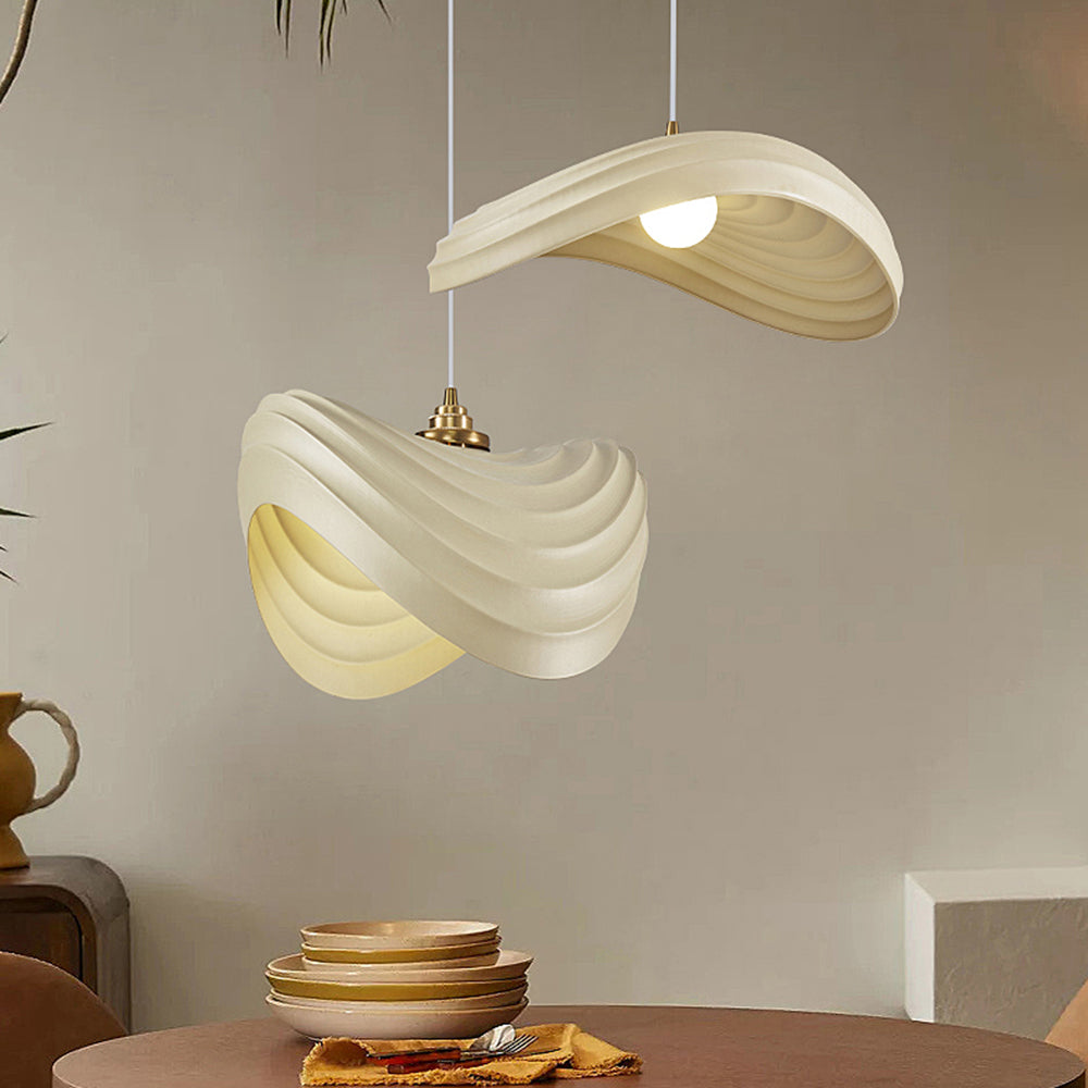 Suspension Ripple Wabi-Sabi: Lumière Minimaliste en Métal et Résine