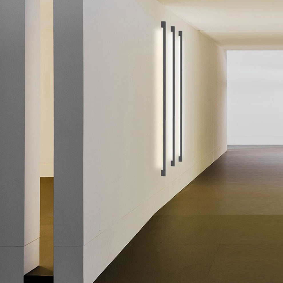 Slim Black LED Wall Light Modern Linear Indoor Fixture – Oak & Halo