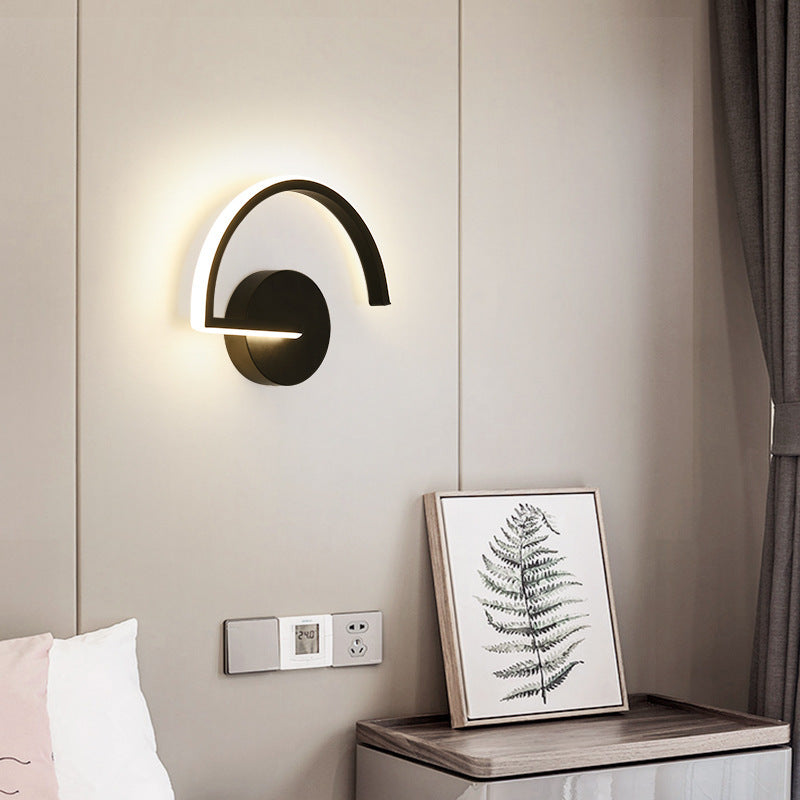 Minimalist Linear Semicircular Metal Wall Lamp In Black Or White