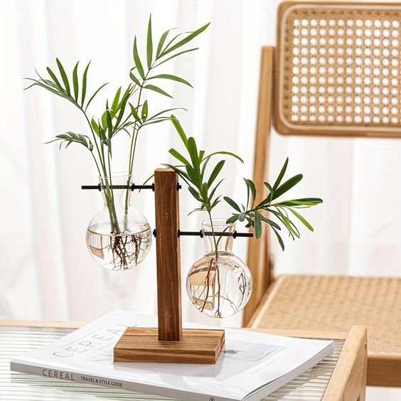 Vase en Verre avec Support en Bois