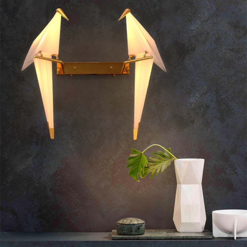 Bird Shaped Vintage Metal Wall Lamp With Art Deco Charm For Bedroom