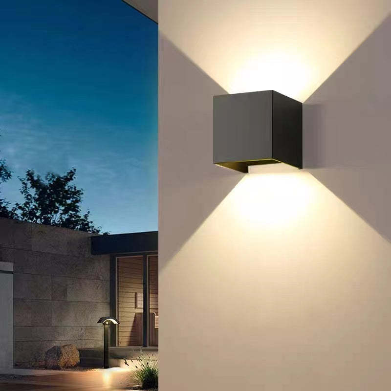 Square LED Outdoor Wall Light With Adjustable Beam