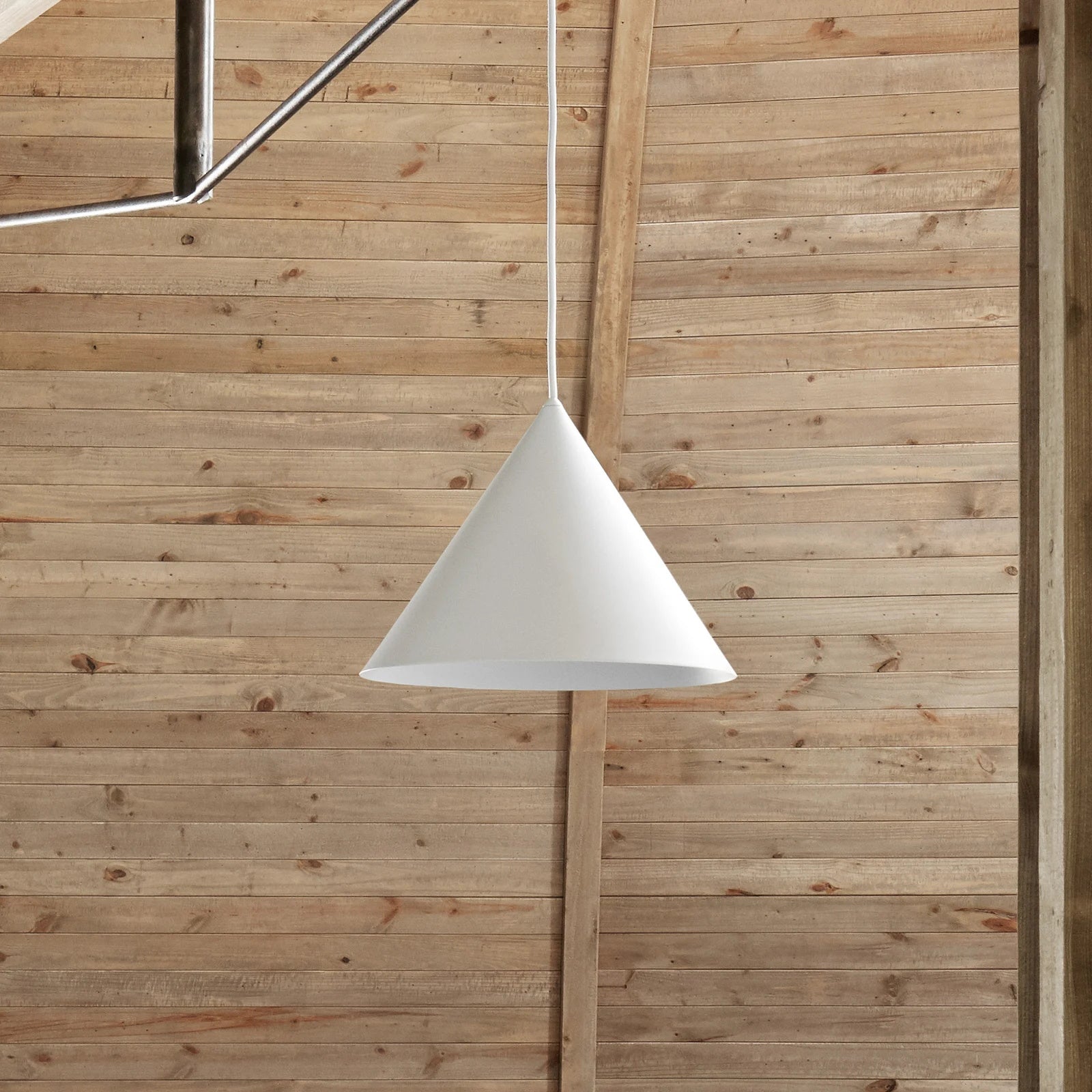 Minimalist Dark Metal Pendant Lamp For Ambient Lighting