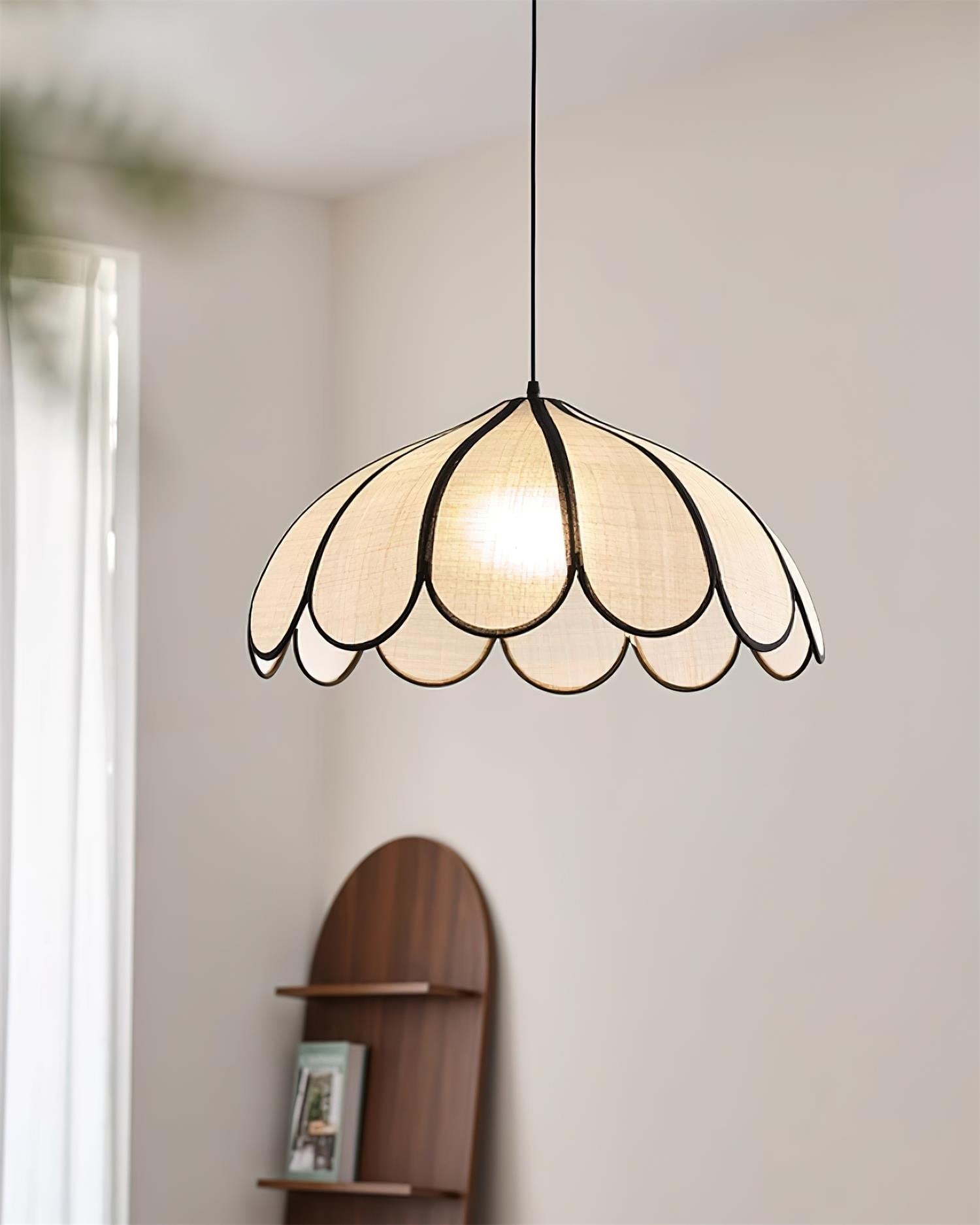 Scalloped Plant Fiber Pendant Lamp For Warm Ambience