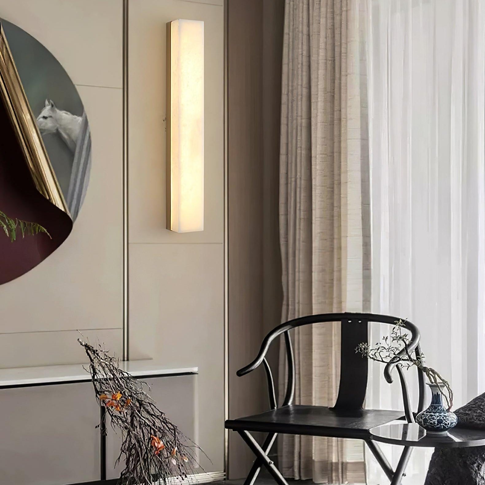 Vertical Brass Alabaster Wall Light For Hallways And Bedrooms
