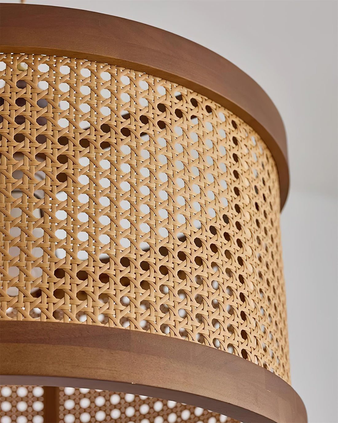 Warm Rattan Color Handwoven Rattan Pendant Lamp for Warm Natural Ambience – Oak & Halo