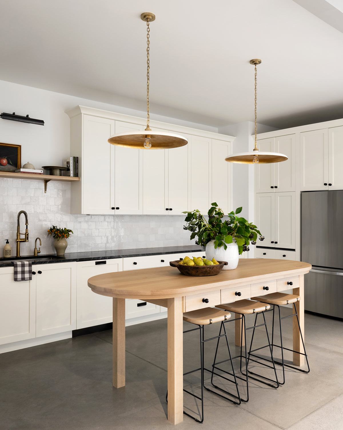 Vintage Style Metal Pendant Light For Ambient Glow